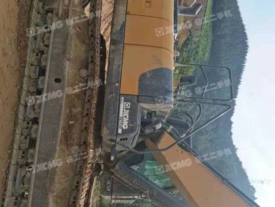 徐工XE370D履带式挖掘机