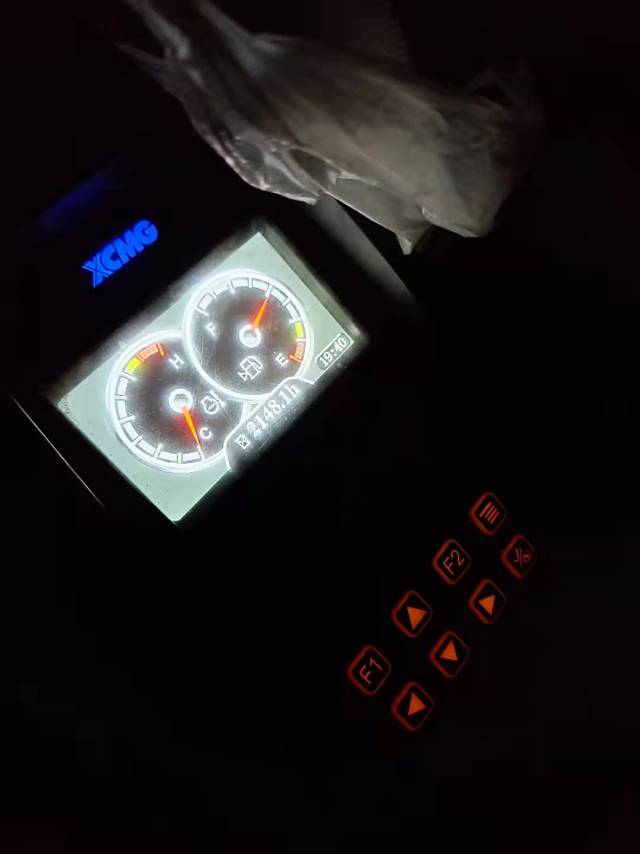 徐工XE60DA履帶式挖掘機