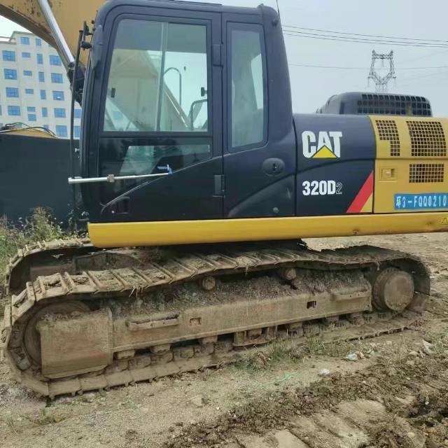卡特彼勒320D2履帶式挖掘機