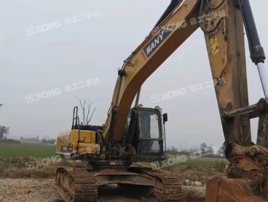 三一重工SY245履带式挖掘机