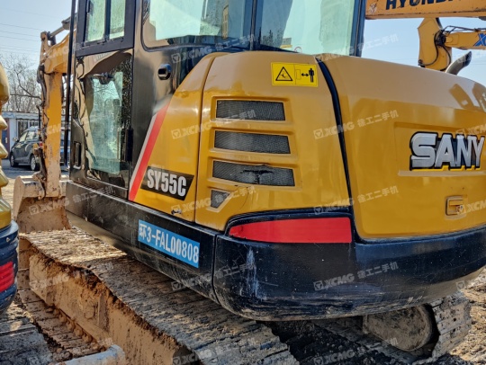 三一重工SY55履带式挖掘机