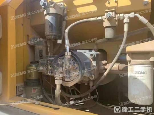 徐工XE215D履带式挖掘机