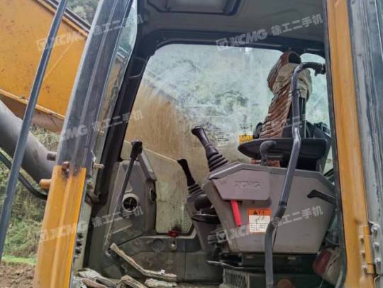 徐工XE370D履带式挖掘机