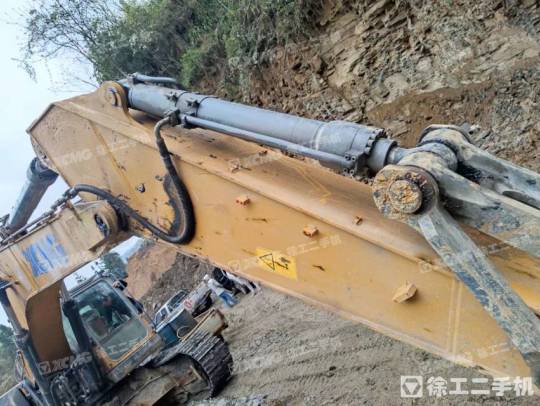 徐工XE370D履带式挖掘机