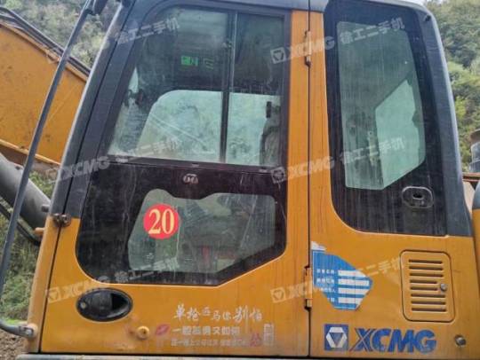 徐工XE370D履带式挖掘机