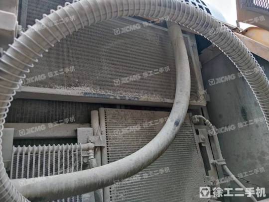 徐工XE370D履带式挖掘机