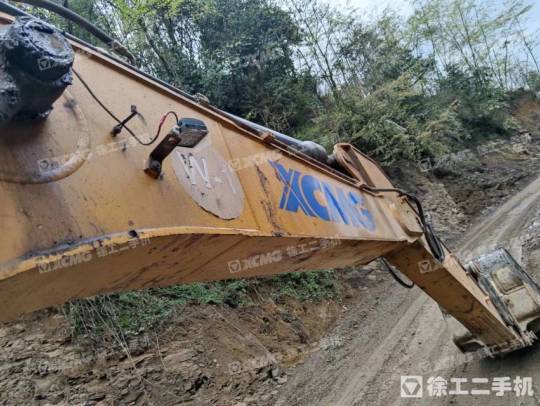 徐工XE370D履带式挖掘机