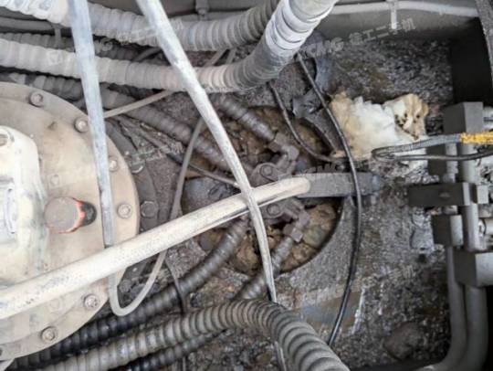 徐工XE370D履带式挖掘机