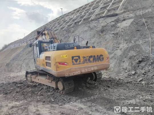 徐工XE370D履带式挖掘机