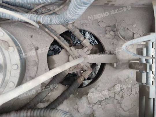 徐工XE370D履带式挖掘机