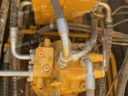 三一重工SY245履带式挖掘机