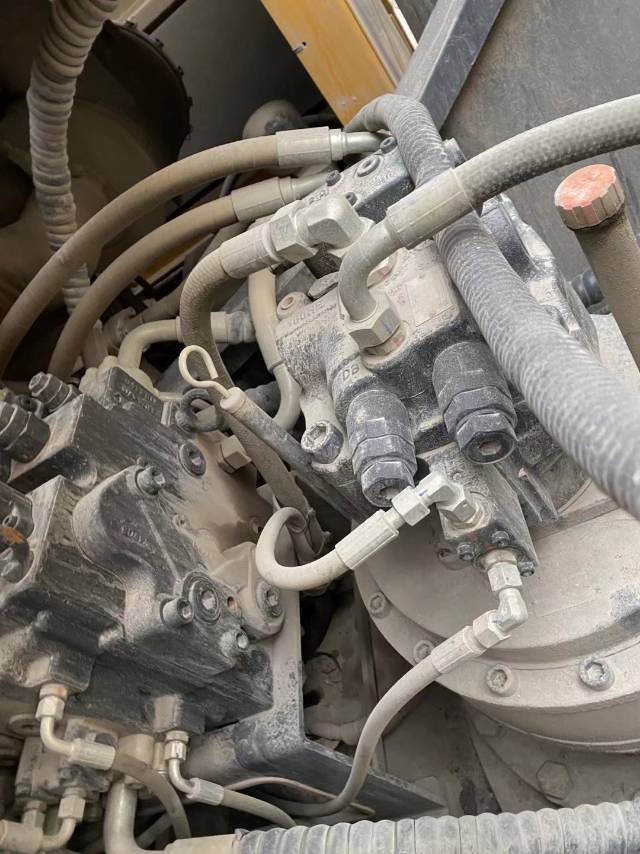 徐工XE370D履帶式挖掘機