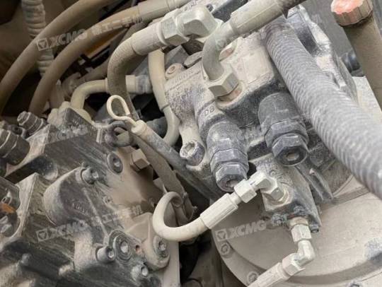 徐工XE370D履带式挖掘机