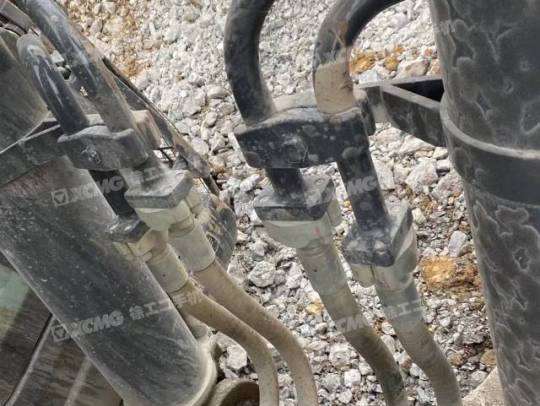 徐工XE370D履带式挖掘机