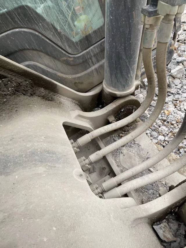 徐工XE370D履帶式挖掘機
