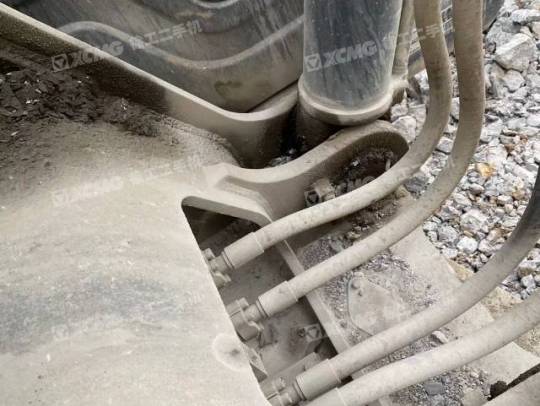 徐工XE370D履带式挖掘机