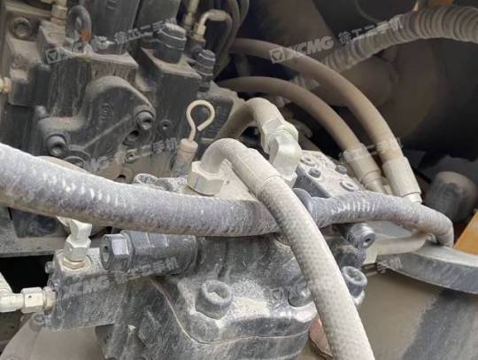 徐工XE370D履带式挖掘机