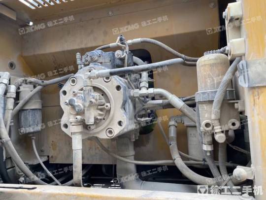 徐工XE370D履带式挖掘机