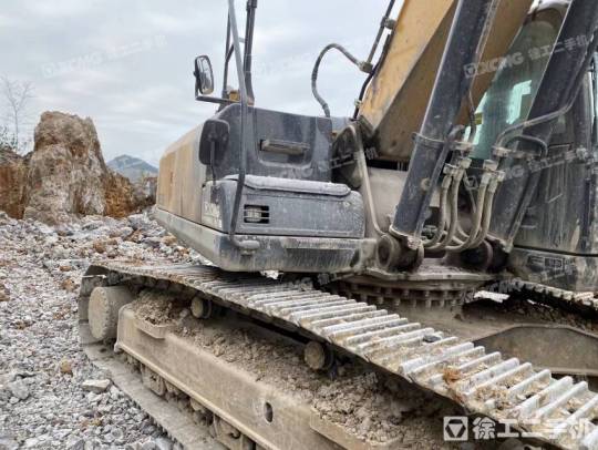 徐工XE370D履带式挖掘机