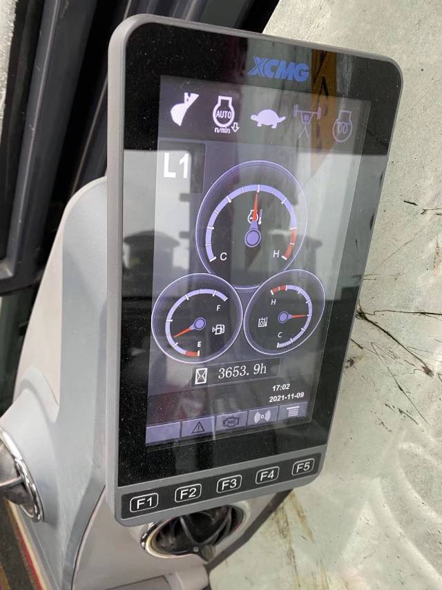 徐工XE370D履帶式挖掘機