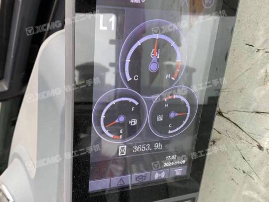 徐工XE370D履带式挖掘机