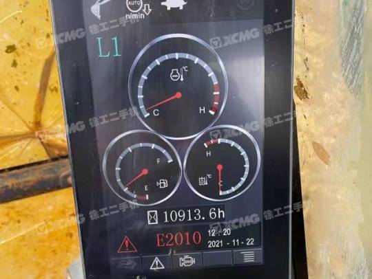 徐工XE215D履带式挖掘机