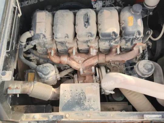 斗山DX380履带式挖掘机