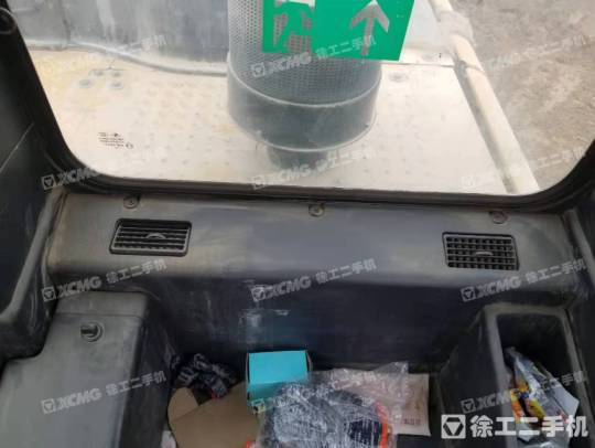 三一重工SY215履带式挖掘机