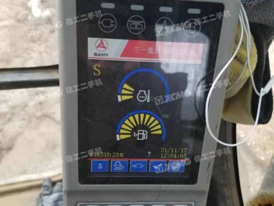 三一重工SY215履带式挖掘机