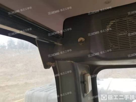 三一重工SY215履带式挖掘机