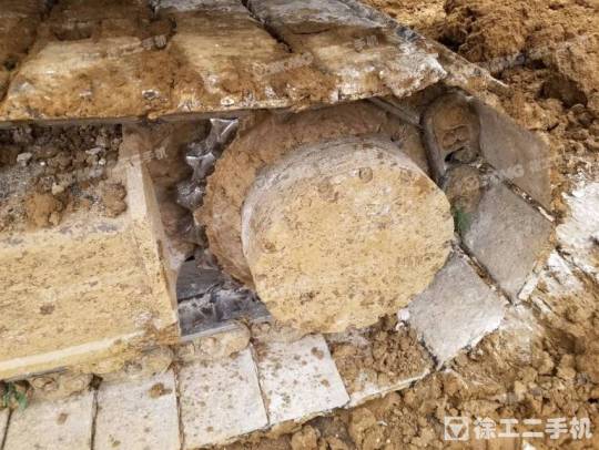 三一重工SY215履带式挖掘机