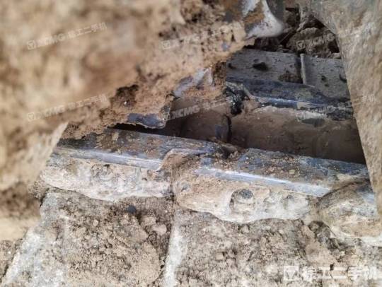 三一重工SY215履带式挖掘机