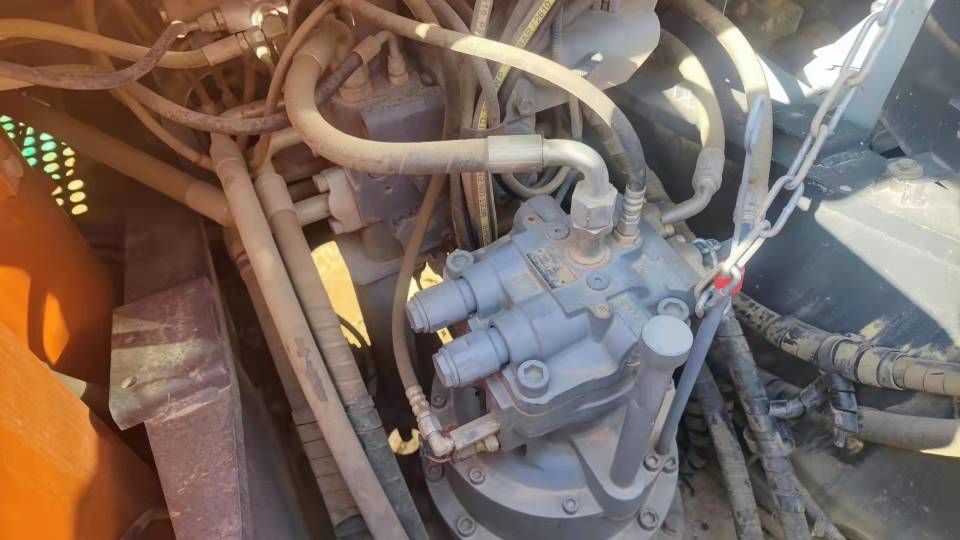 日立ZX200履帶式挖掘機