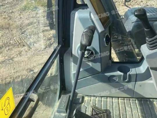 徐工XE200D履带式挖掘机