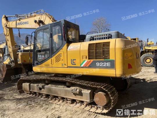 柳工CLG922履带式挖掘机