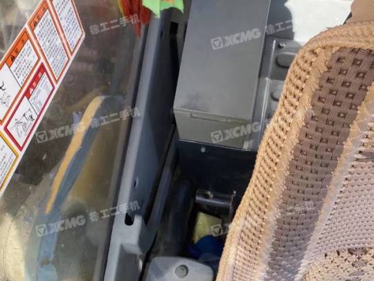 柳工CLG922履带式挖掘机