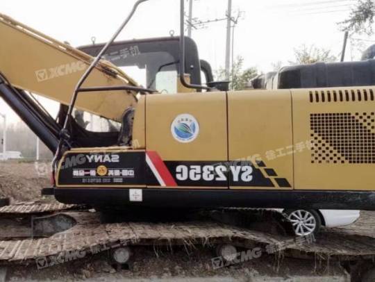 三一重工SY215履带式挖掘机