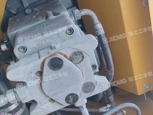 三一重工SY215履带式挖掘机