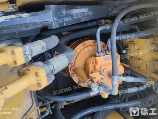 三一重工SY215履带式挖掘机