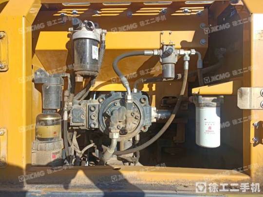 徐工XE215D履带式挖掘机