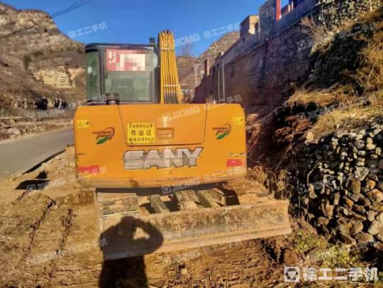 三一重工SY75履带式挖掘机