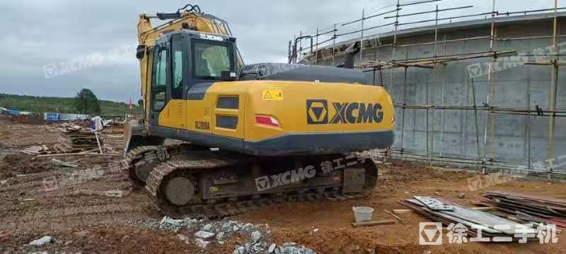 徐工XE200D履带式挖掘机