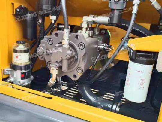 徐工XE200D履带式挖掘机