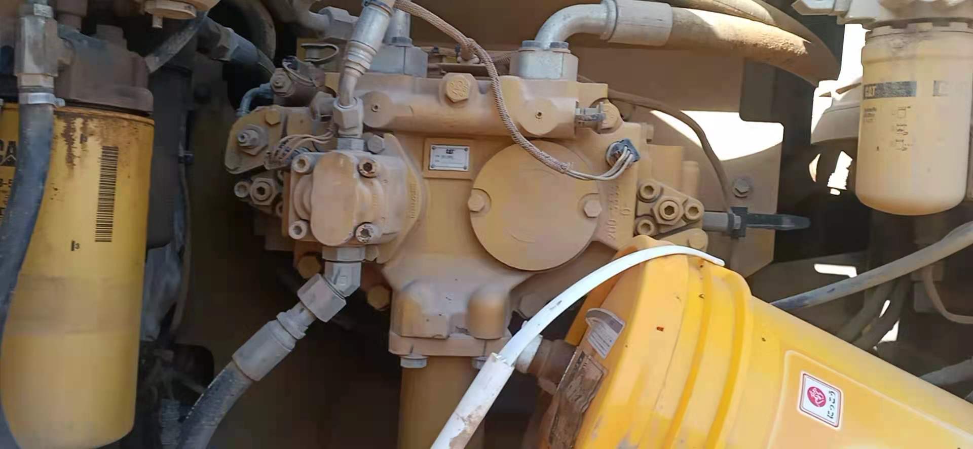 卡特彼勒320D2履帶式挖掘機