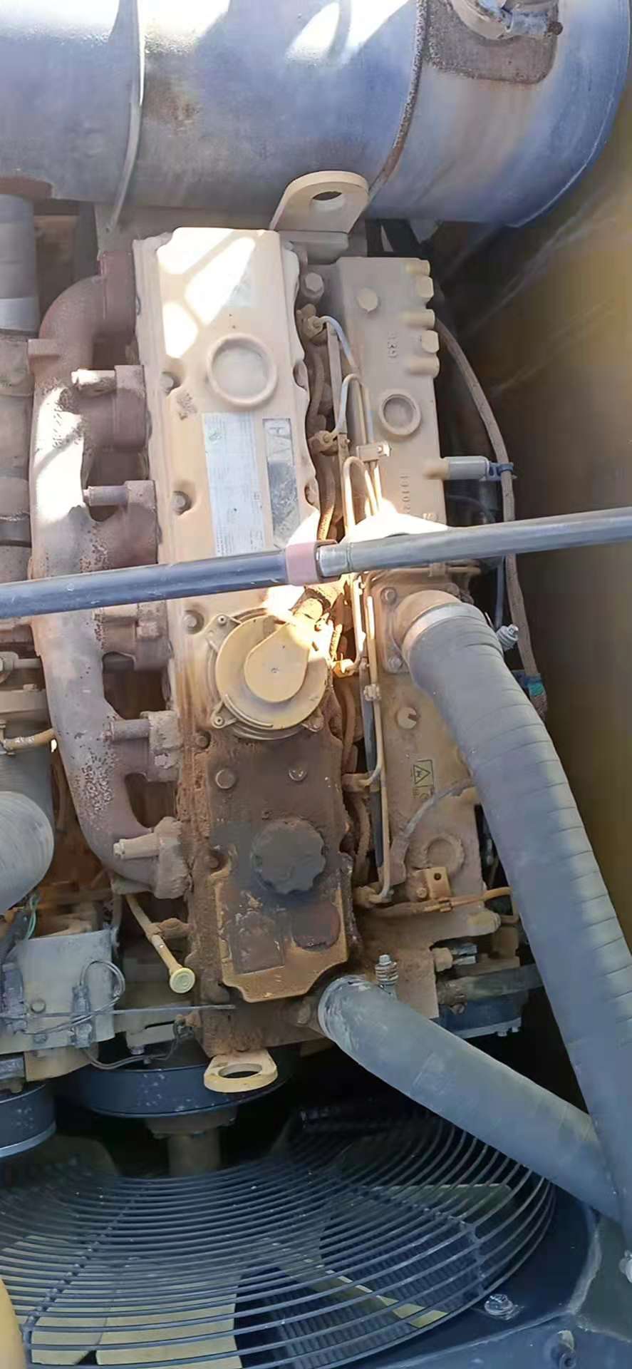 卡特彼勒320D2履帶式挖掘機