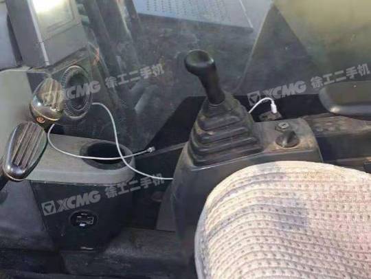 卡特彼勒320D2履带式挖掘机