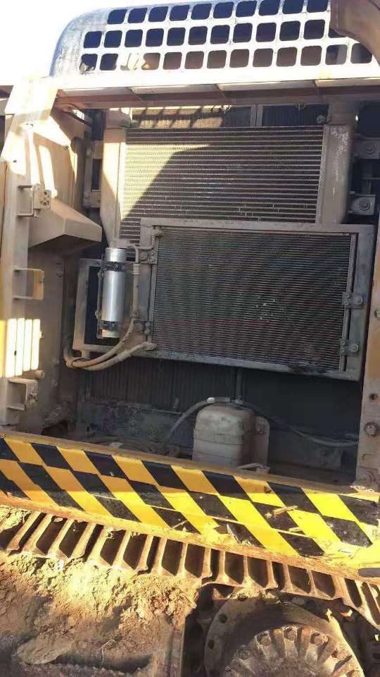 卡特彼勒320D2履帶式挖掘機
