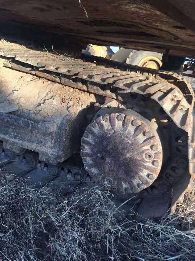 卡特彼勒320D2履帶式挖掘機
