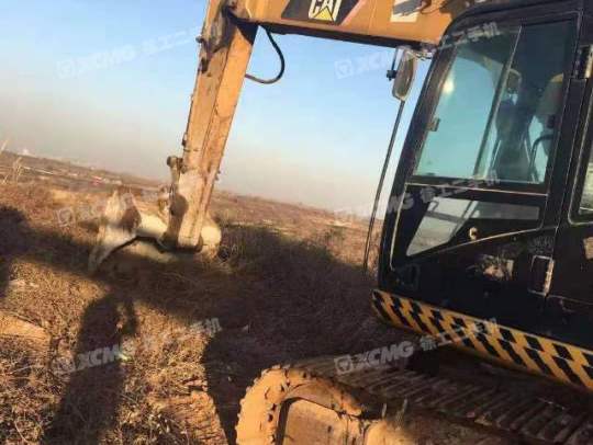 卡特彼勒320D2履带式挖掘机