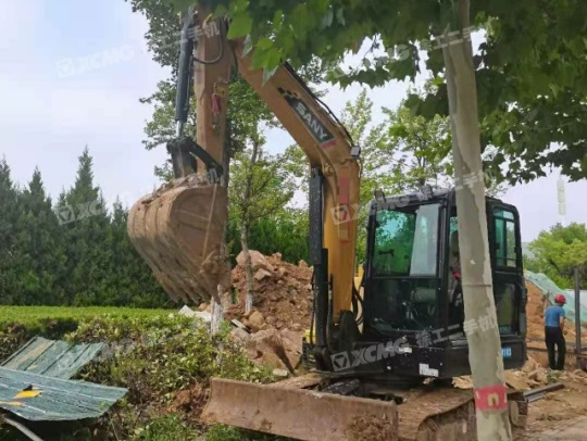 三一重工SY60履带式挖掘机